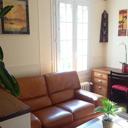 Couette-café D'hôtes Apakabar - Parking Privé, Netflix, Ambiance Balinaise, Borne De Recharge 3*